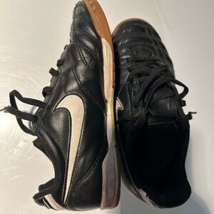 Black Nike boy shoes size 13